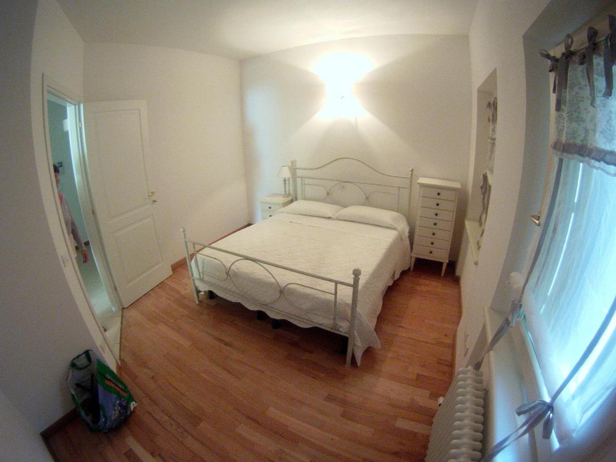 Charmante Apartament Lake Front Malcesine Esterno foto