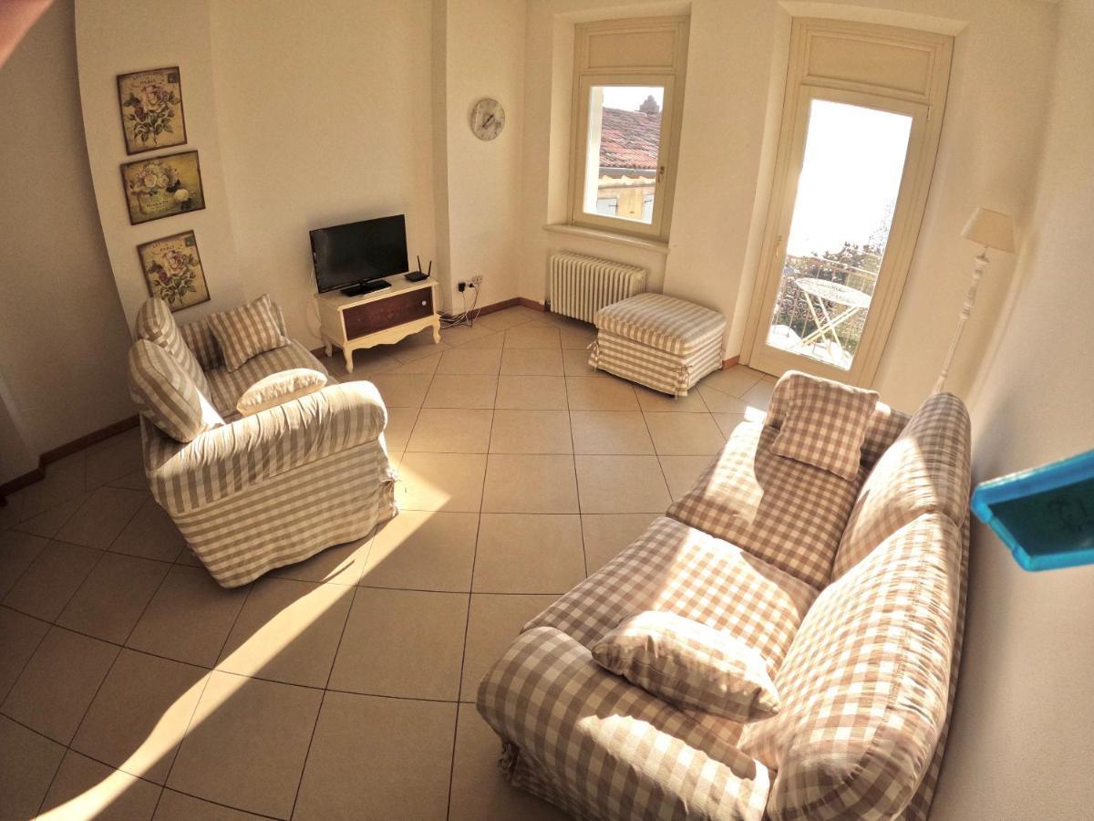Charmante Apartament Lake Front Malcesine Esterno foto